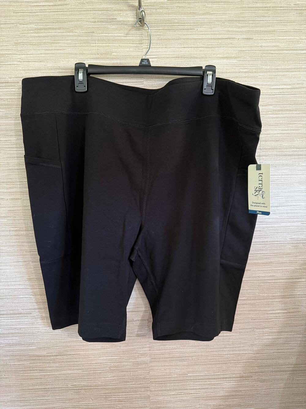 Terra&Sky women's Black Bikers shorts size 4X NWT